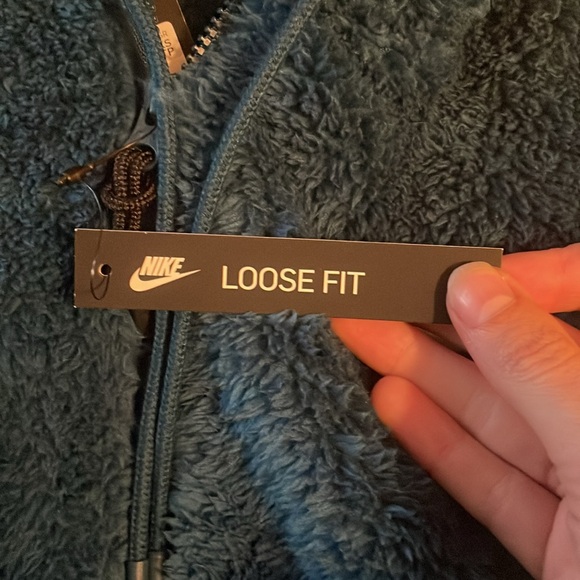 Women’s Nike Windrunner Sherpa - Picture 4 of 8